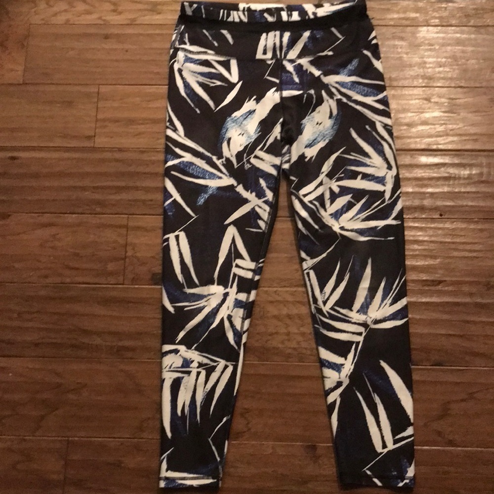 Fabletics womens leggings